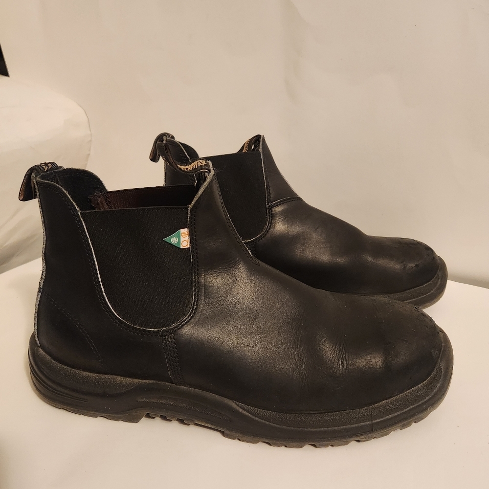 Blundstone Black Leather Chelsea Slip-On Boots